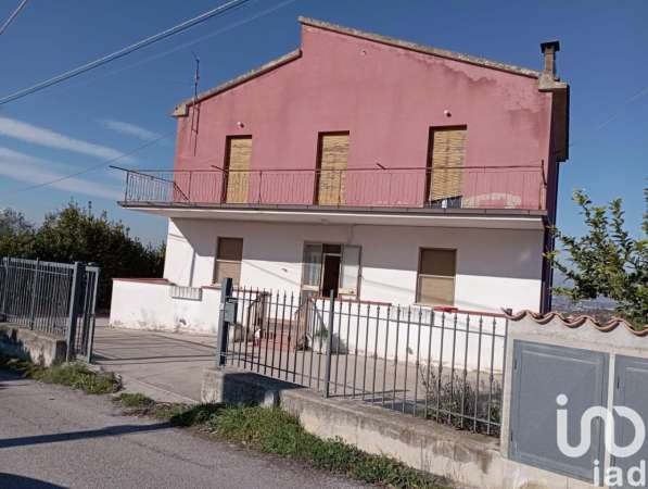 Foto Casa indipendente in vendita a Chieti
