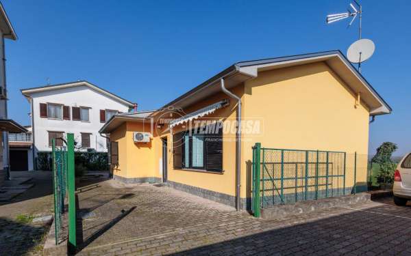 Foto Casa indipendente in vendita a Collecchio