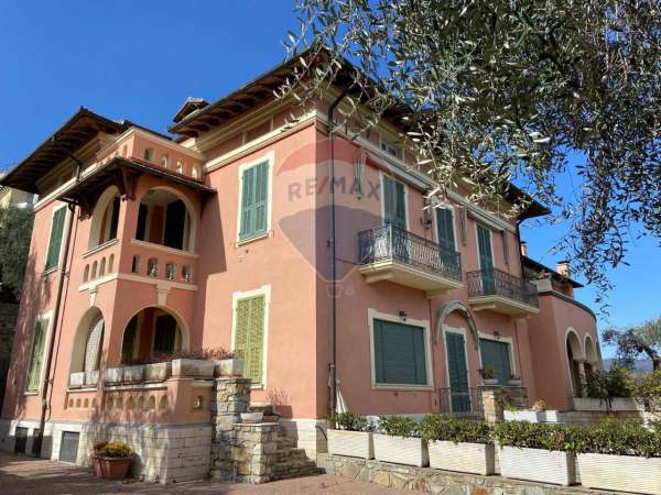 Foto Casa indipendente in vendita a Diano Marina