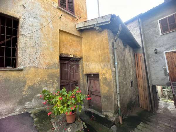Foto Casa indipendente in vendita a Dizzasco