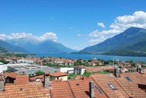 Foto Casa indipendente in vendita a Dongo - 5 locali 230mq