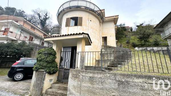 Foto Casa indipendente in vendita a Falerna