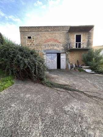 Foto Casa indipendente in vendita a Favara