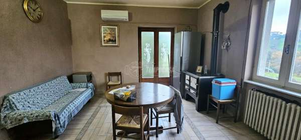 Foto Casa indipendente in vendita a Foresto Sparso