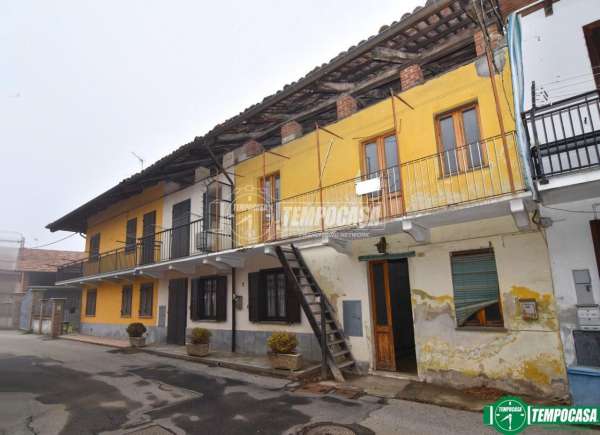 Foto Casa indipendente in vendita a Front
