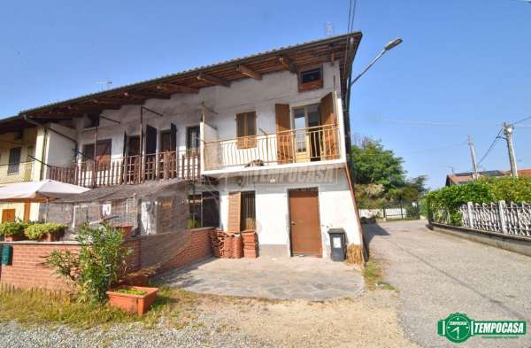 Foto Casa indipendente in vendita a Front