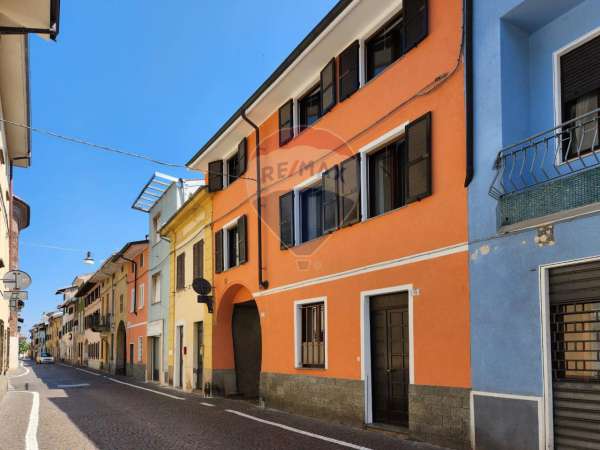 Foto Casa indipendente in vendita a Galliate