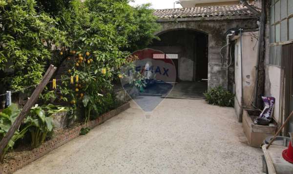 Foto Casa indipendente in vendita a Giarre