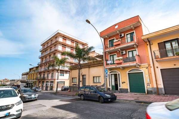 Foto Casa indipendente in vendita a Giarre