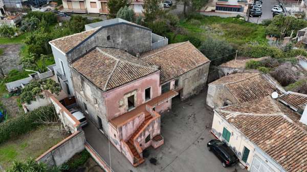 Foto Casa indipendente in vendita a Giarre