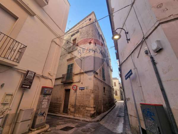 Foto Casa indipendente in vendita a Gravina In Puglia