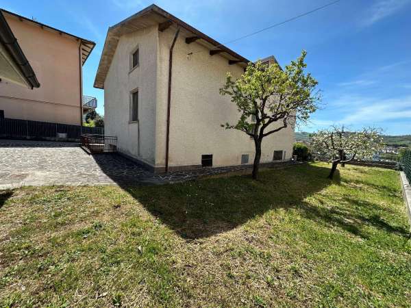 Foto Casa indipendente in vendita a Gualdo Tadino