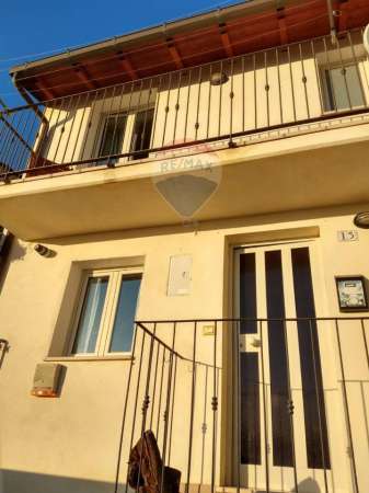 Foto Casa indipendente in vendita a L'Aquila