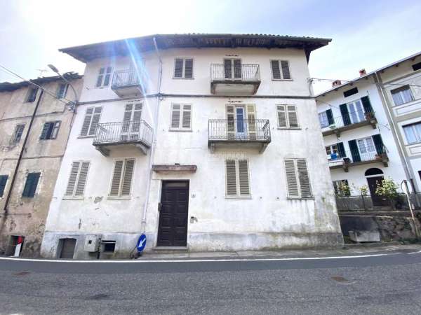 Foto Casa indipendente in vendita a Lessona