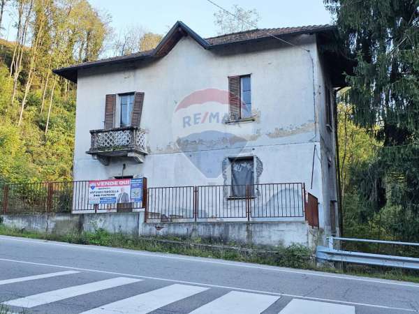 Foto Casa indipendente in vendita a Lonate Ceppino