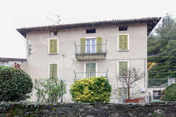 Foto Casa indipendente in vendita a Magreglio