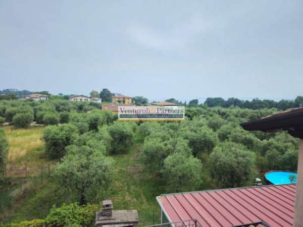 Foto Casa indipendente in Vendita a Manerba del Garda Manerba del Garda
