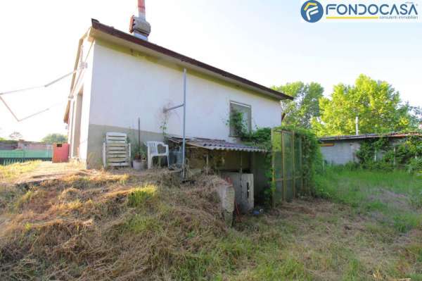 Foto Casa indipendente in vendita a Massa