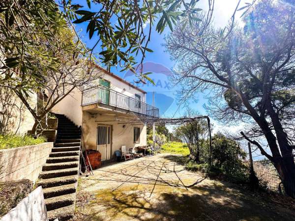 Foto Casa indipendente in vendita a Messina