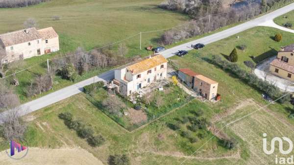 Foto Casa indipendente in vendita a Mondavio
