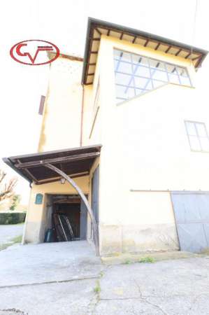 Foto Casa indipendente in vendita a Montevarchi