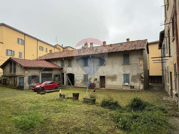 Foto Casa indipendente in vendita a Monticello Brianza