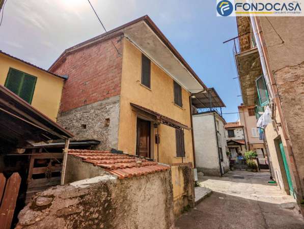 Foto Casa indipendente in vendita a Montignoso