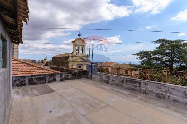 Foto Casa indipendente in vendita a Nicolosi