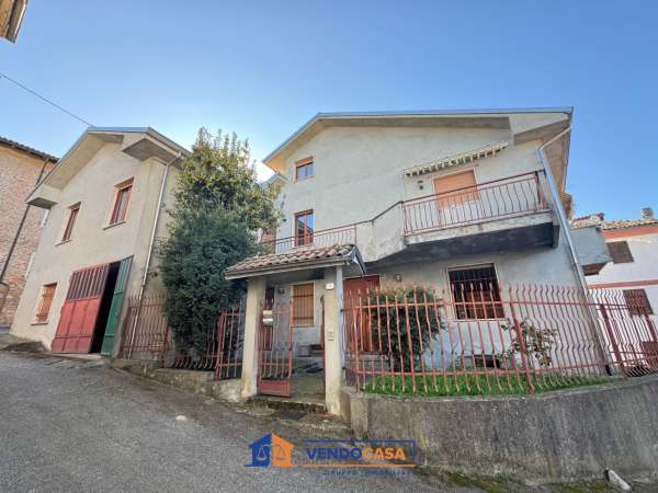 Foto Casa indipendente in vendita a Nizza Monferrato