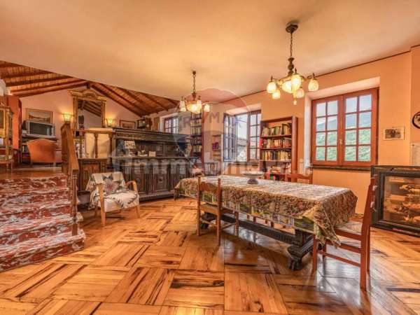 Foto Casa indipendente in vendita a Noli