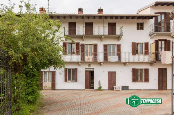 Foto Casa indipendente in vendita a Oleggio