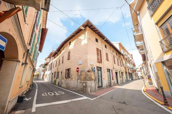 Foto Casa indipendente in vendita a Oleggio