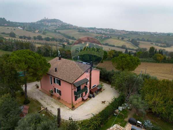 Foto Casa indipendente in vendita a Osimo
