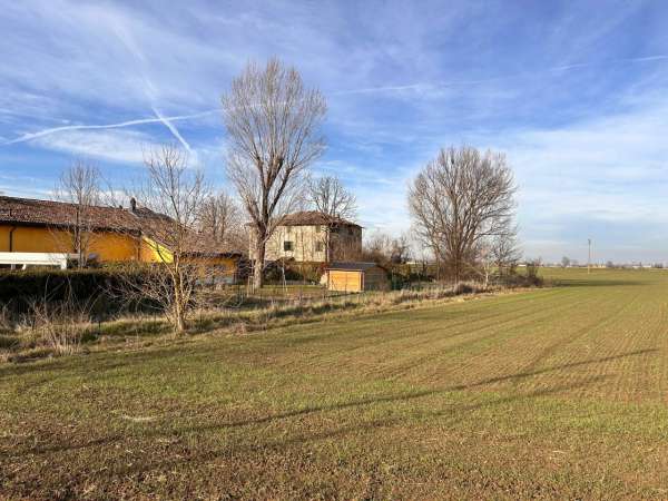 Foto Casa indipendente in vendita a Parma