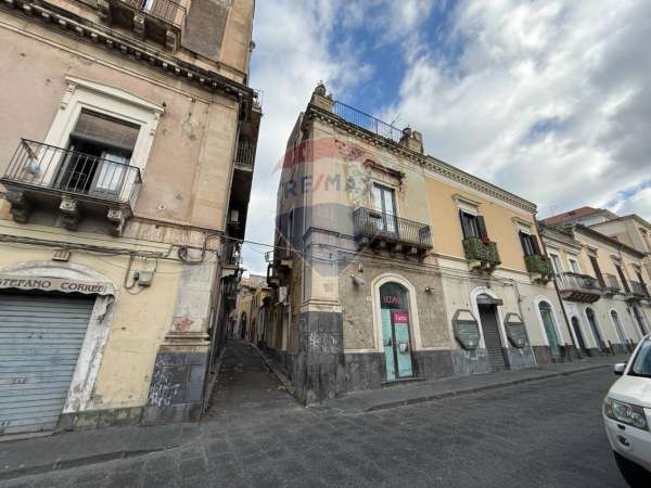 Foto Casa indipendente in vendita a Paterno'