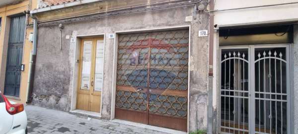 Foto Casa indipendente in vendita a Paterno'