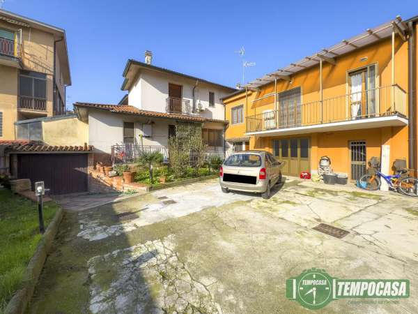Foto Casa indipendente in vendita a Peschiera Borromeo