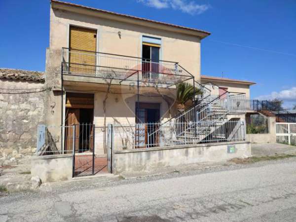 Foto Casa Indipendente in vendita a Ragusa, San Giacomo
