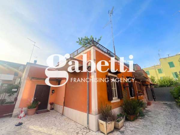 Foto Casa indipendente in vendita a Roma
