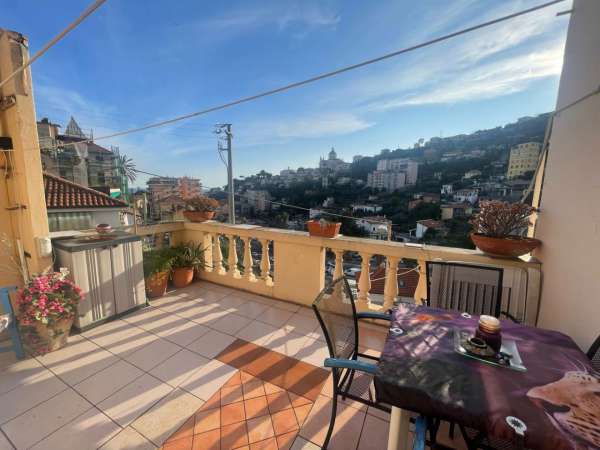 Foto Casa indipendente in vendita a Sanremo