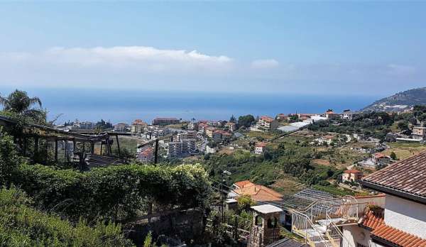 Foto Casa indipendente in vendita a Sanremo