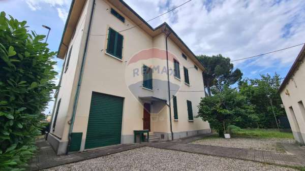 Foto Casa indipendente in vendita a Santa Croce Sull'Arno