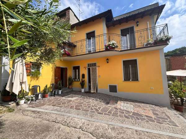 Foto Casa indipendente in vendita a Santa Giuletta