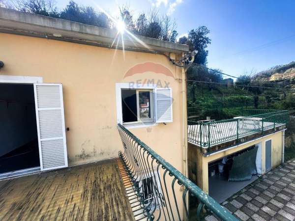 Foto Casa indipendente in vendita a Savona