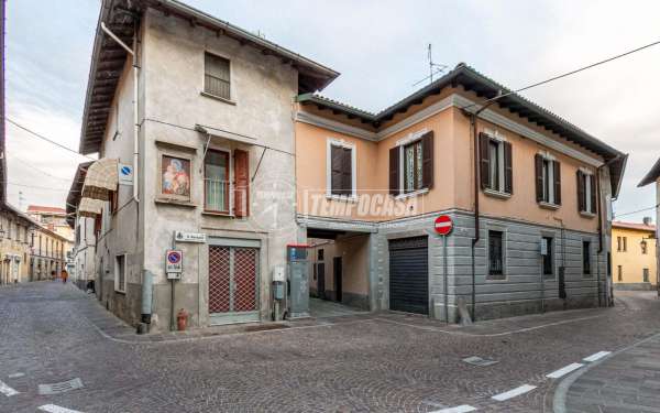 Foto Casa indipendente in vendita a Somma Lombardo