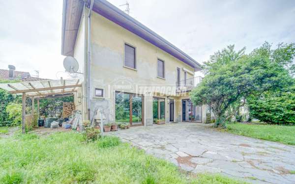 Foto Casa indipendente in vendita a Sumirago
