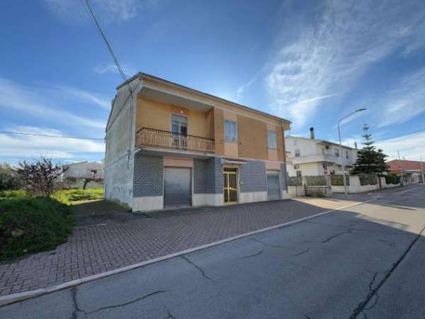 Foto Casa indipendente in vendita a Termoli - 5 locali 184mq