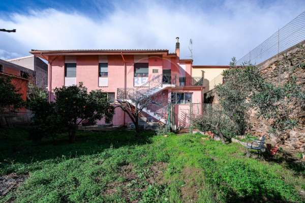 Foto Casa indipendente in vendita a Teulada