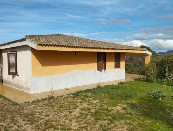 Foto Casa indipendente in vendita a Trinit� d'Agultu e Vignola