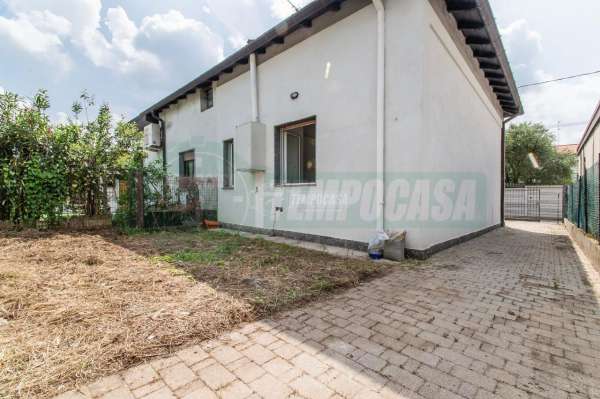 Foto Casa indipendente in vendita a Uboldo
